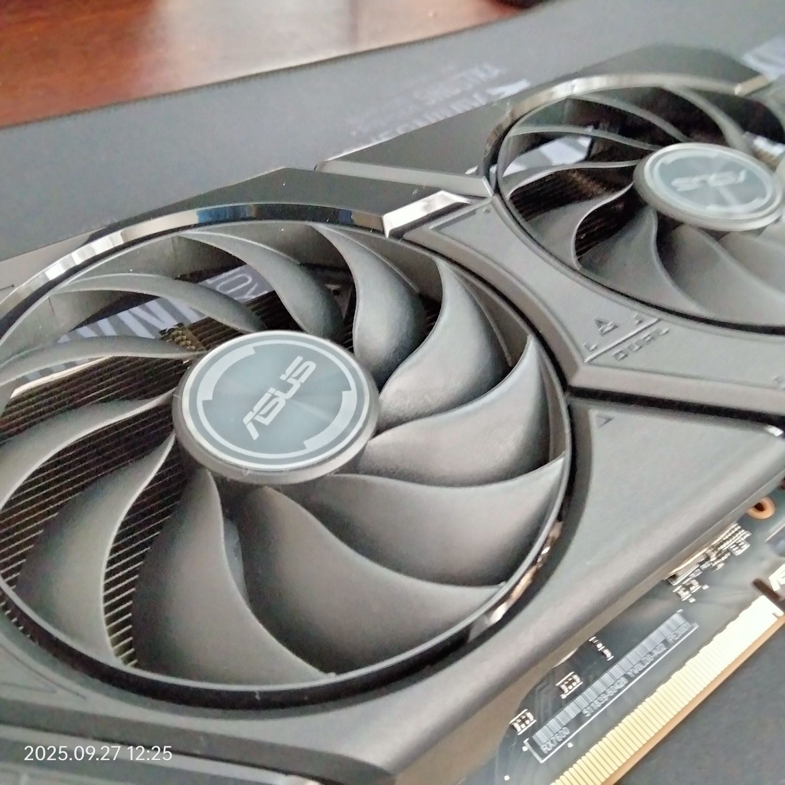 ASUS Radeon RX 7600 8GB GDDR6