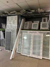 Продам готові металопластикові вікна Київ. Також є готові двері.