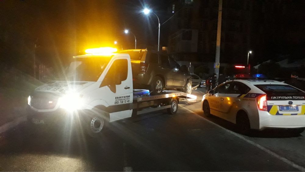 Послуги Евакуатора/перевезень авто Мамаївці Лужани Ленківці Шипинці