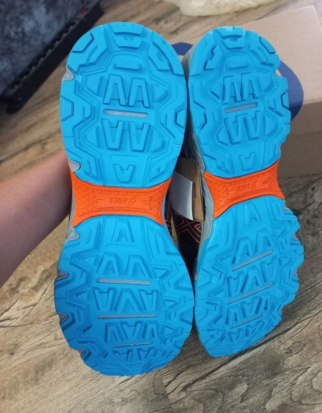 Кросівки Asics Gel- Venture 8 розмір 45 в см 28.7