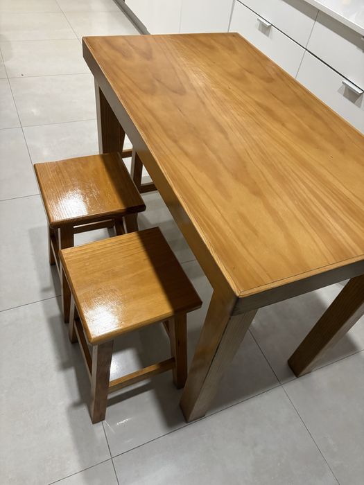 Mesa com 3 bancos 100x55x77 cm