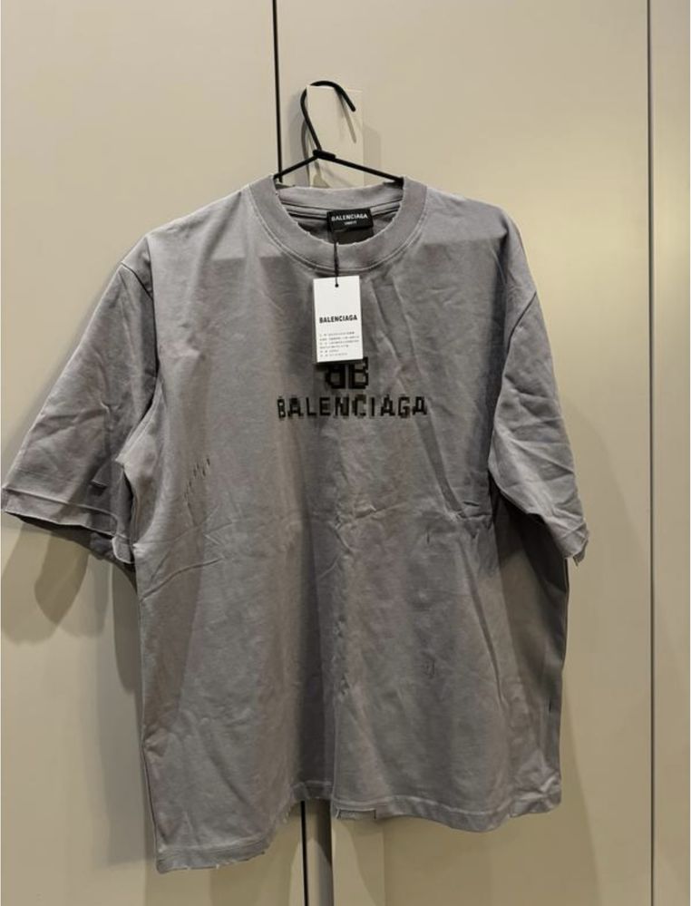 Футлолка Balenciaga