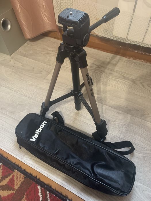 Продам штатив Velbon cx 200