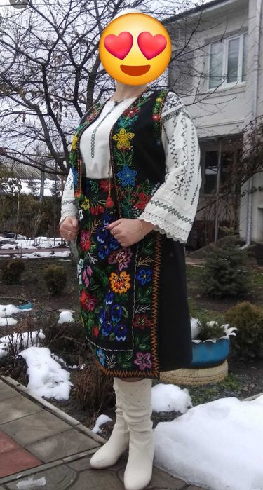 Жіночий національний костюм