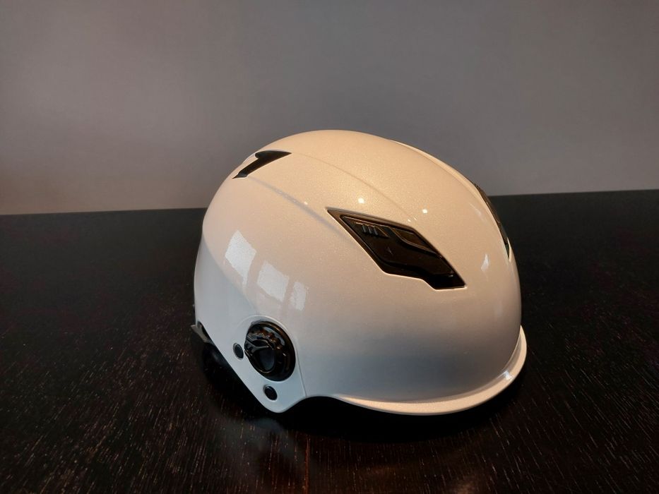 Kask Rowerowy Westt Escape S-M 55-58cm Z blendą