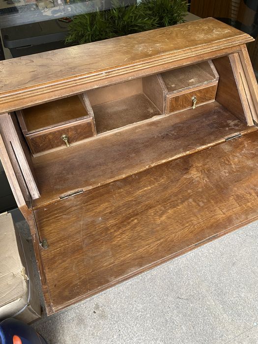 Secretária em madeira com 4 gavetas