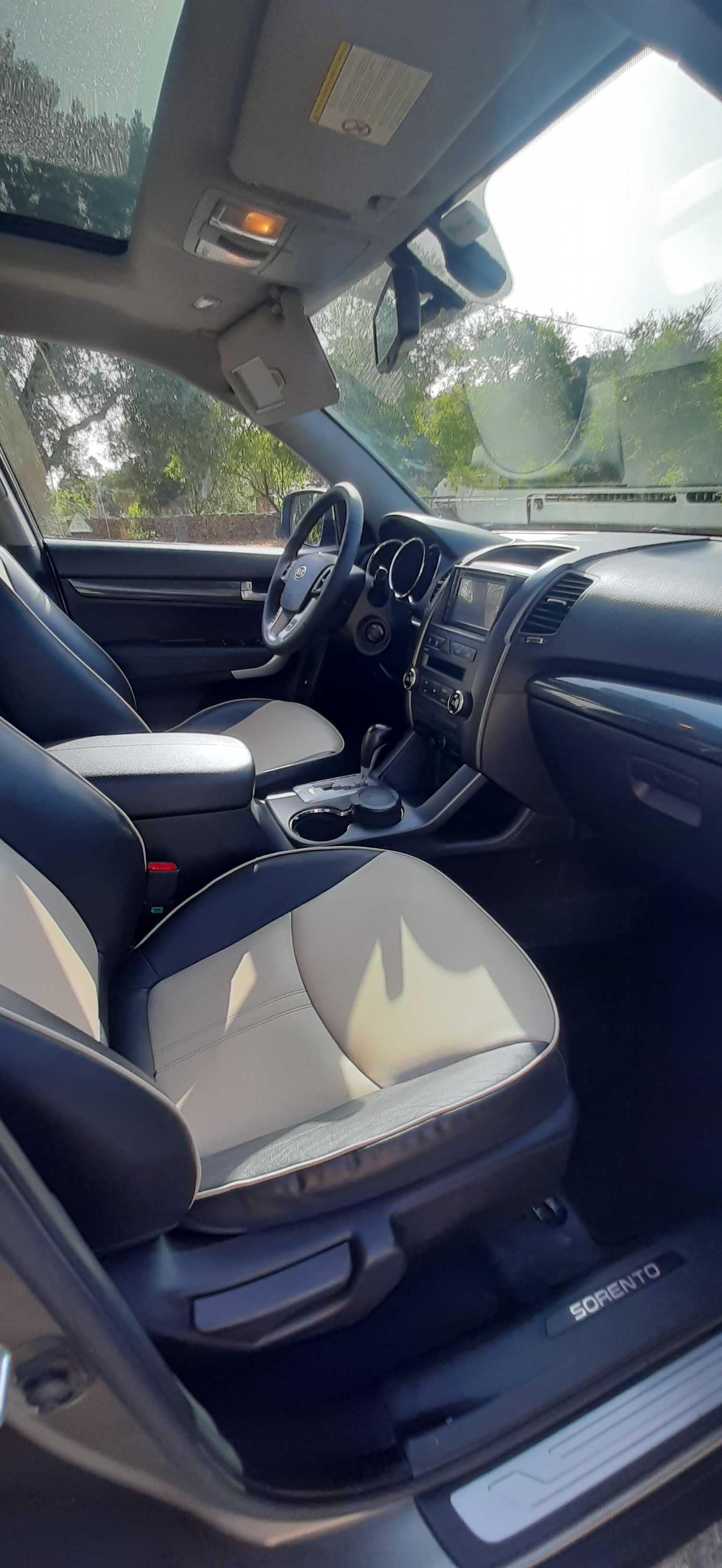 KIA SORENTO 2.2 CRDI TX AUTOMÁTICO em excelente estado