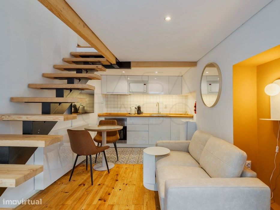 Moradia T1 com mezzanine - Baixa de Setúbal - Investimento com rend...