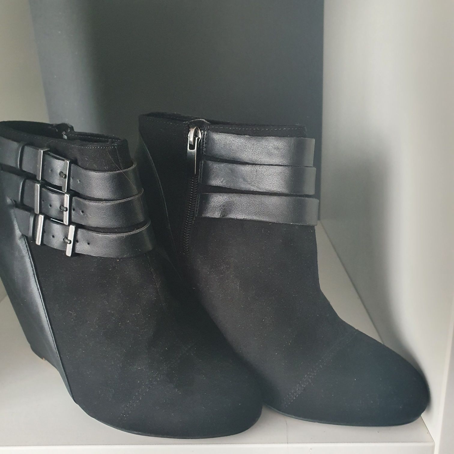 HIT NA WIOSNĘ !!Botki Bershka r 39. Jak NOWE