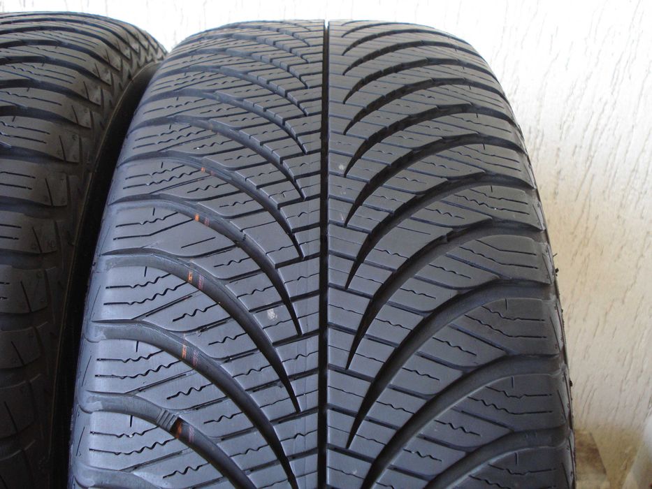 Goodyear Vector 4Seasons  225/60 r 16  2 - sztuki całoroczne