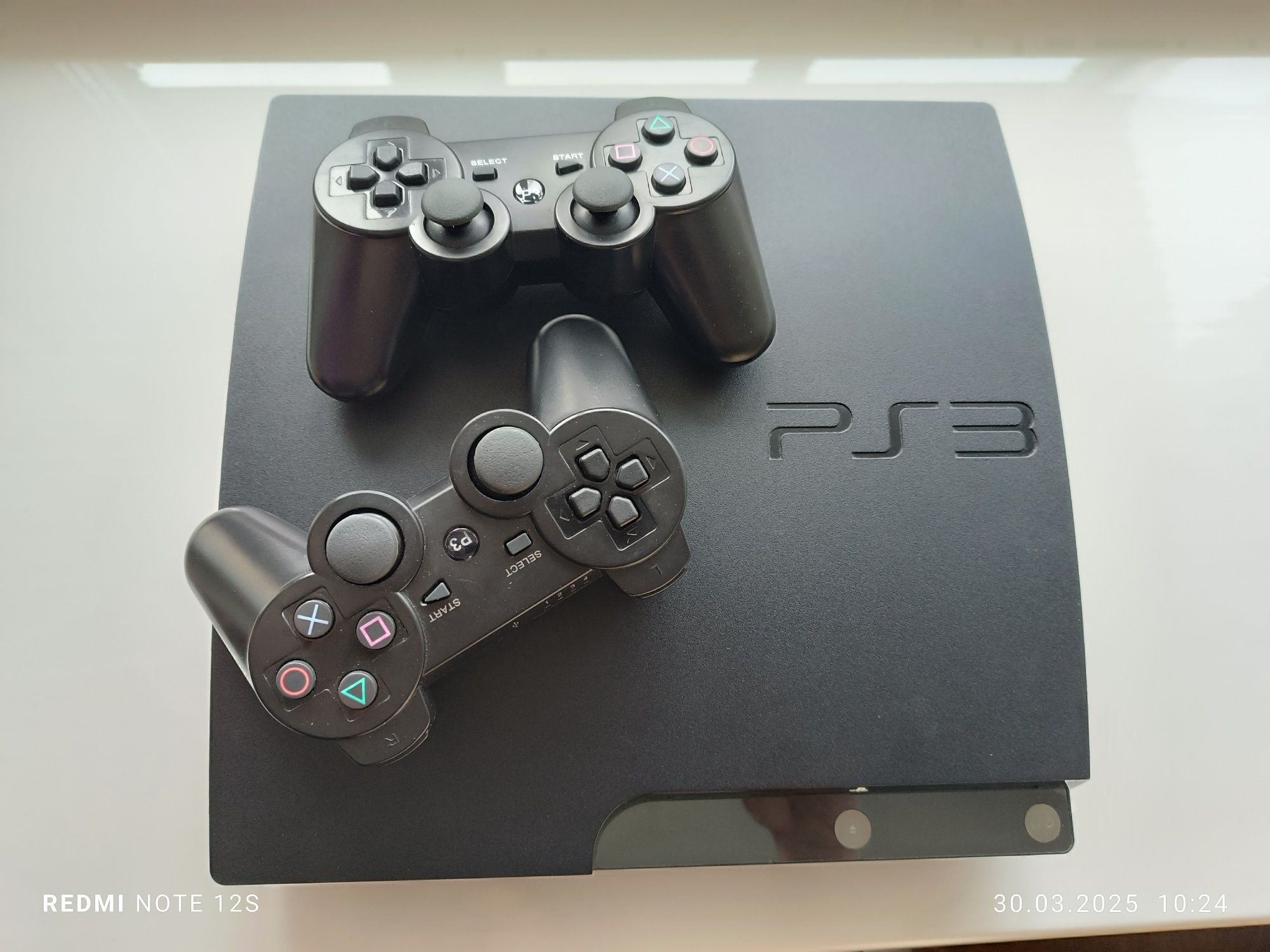 Продам Playstation 3 Slim 500гб.