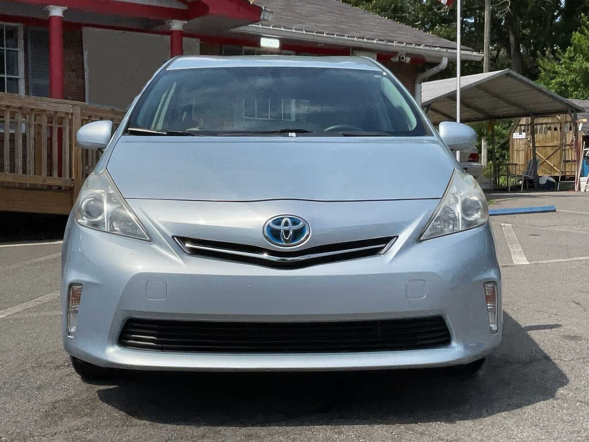 2014 Toyota Prius v Two