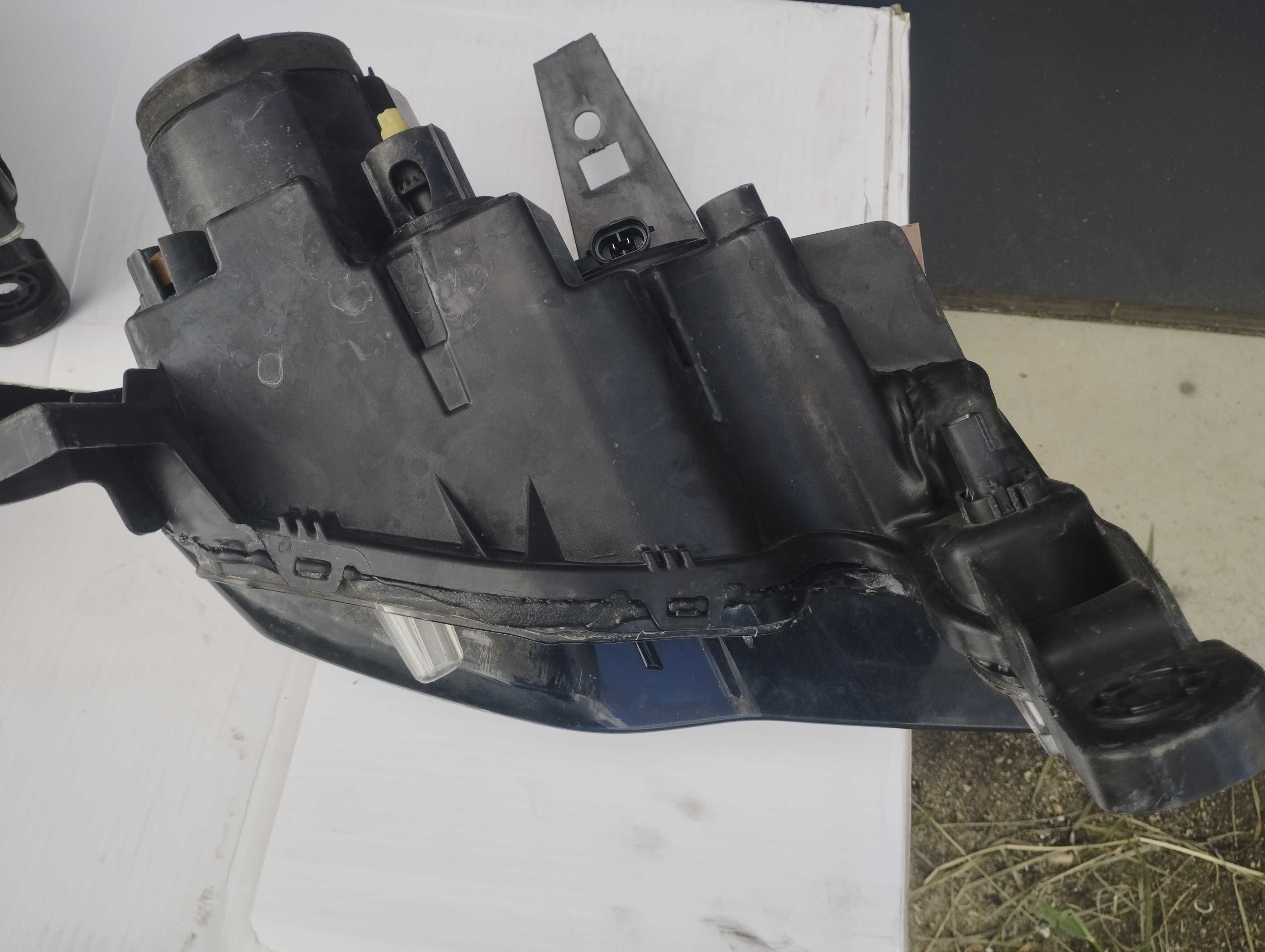Lampy przednie Jeep Grand Cherokee Wk 2 Oryginał