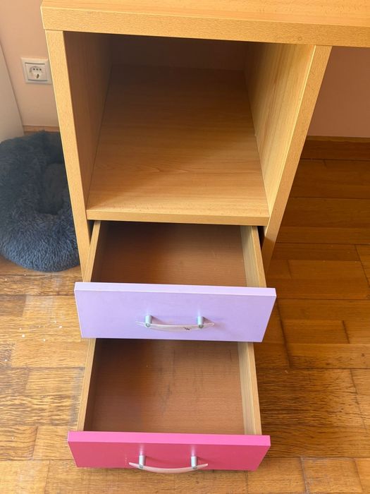 Secretária de mandeira