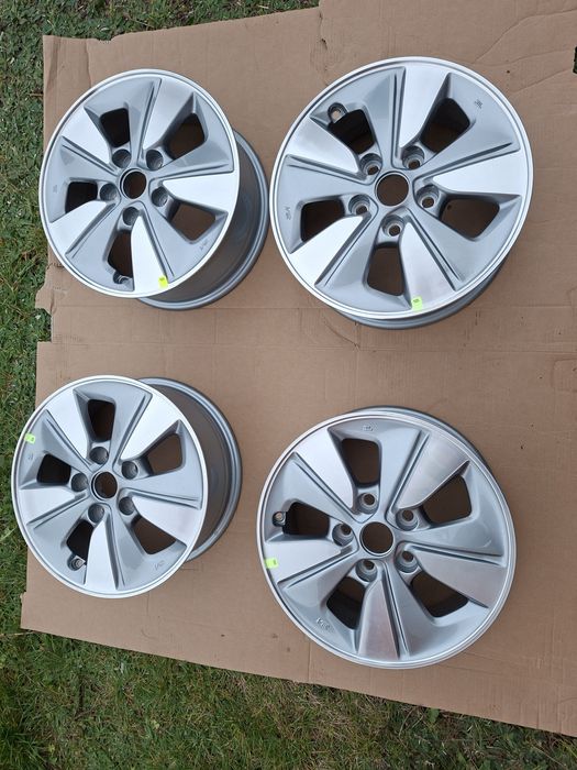 Felgi 15 Nissan - nowe oryginalne 4 szt.