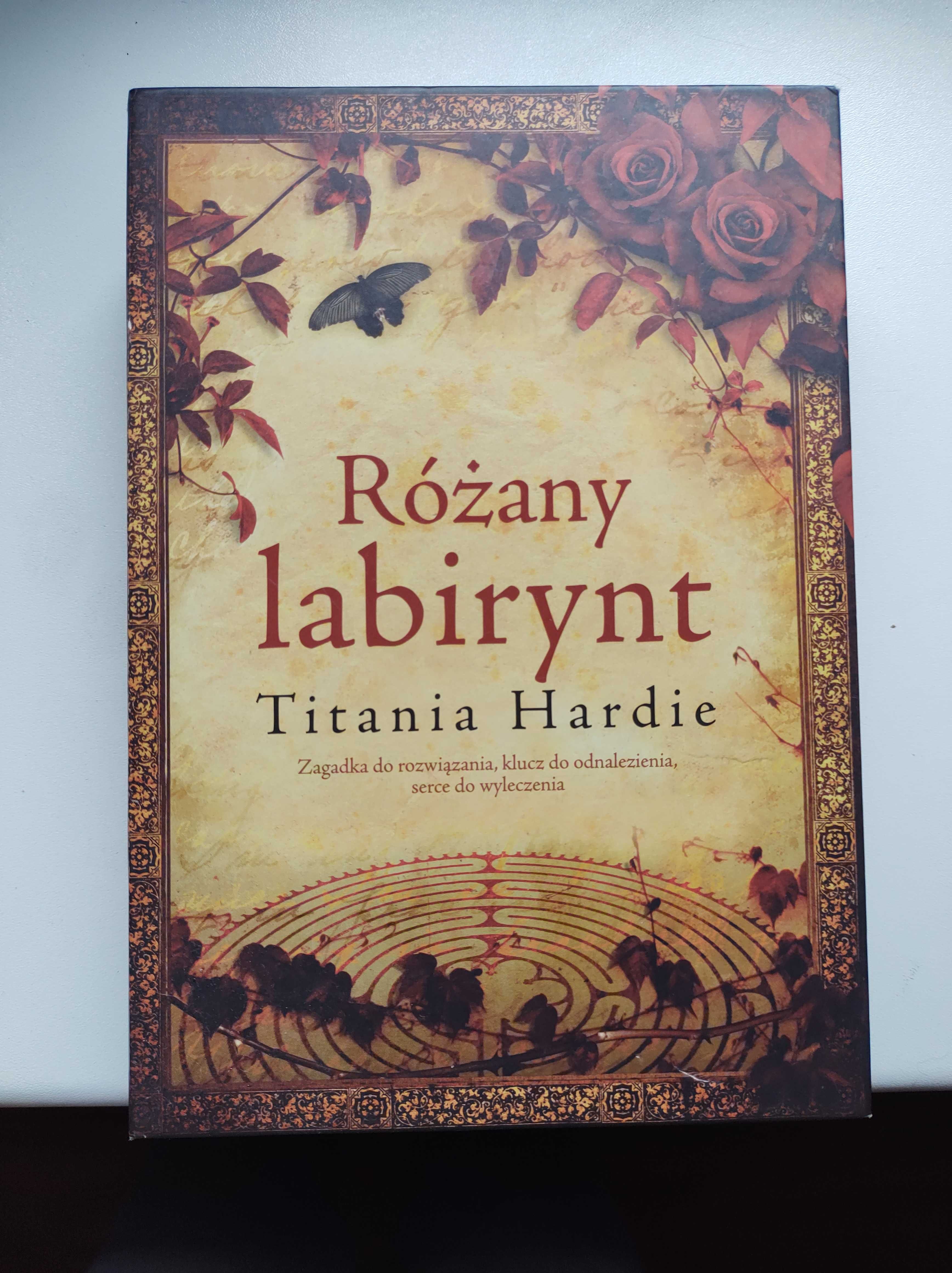 Różany labirynt Titania Hardie