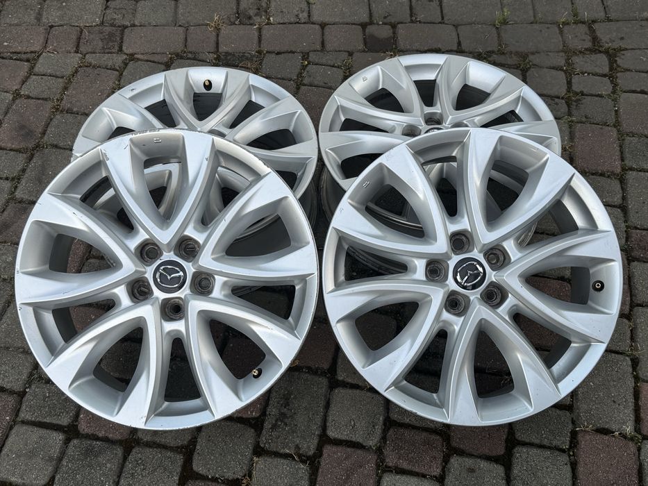 5-114,3 r19 Mazda.