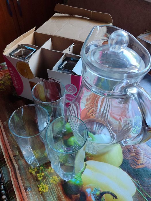 Графин и 6 стаканов