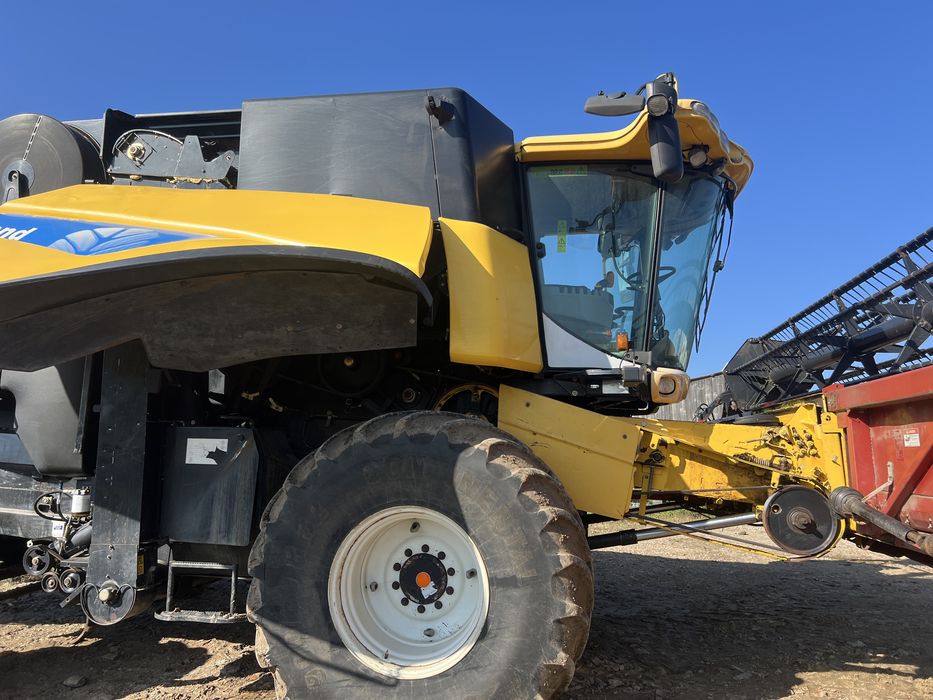 New Holland CX8080