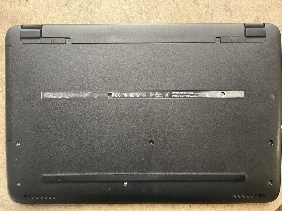 Ноутбук HP 4 ядра,4 потоки, 16 ОЗУ, 2 гб  АМД М5-330