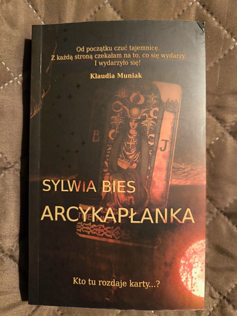 Arcykapłanka Sylwia Bies