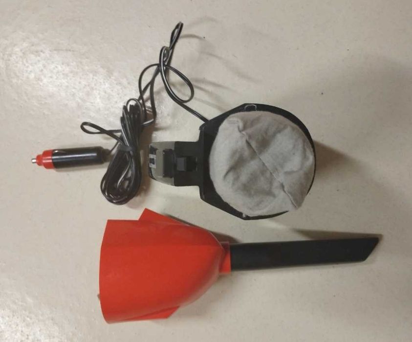 Odkurzacz samochodowy z czasów PRL