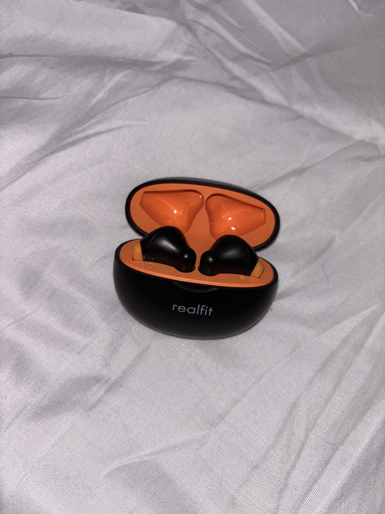 Earphones Realfit F2