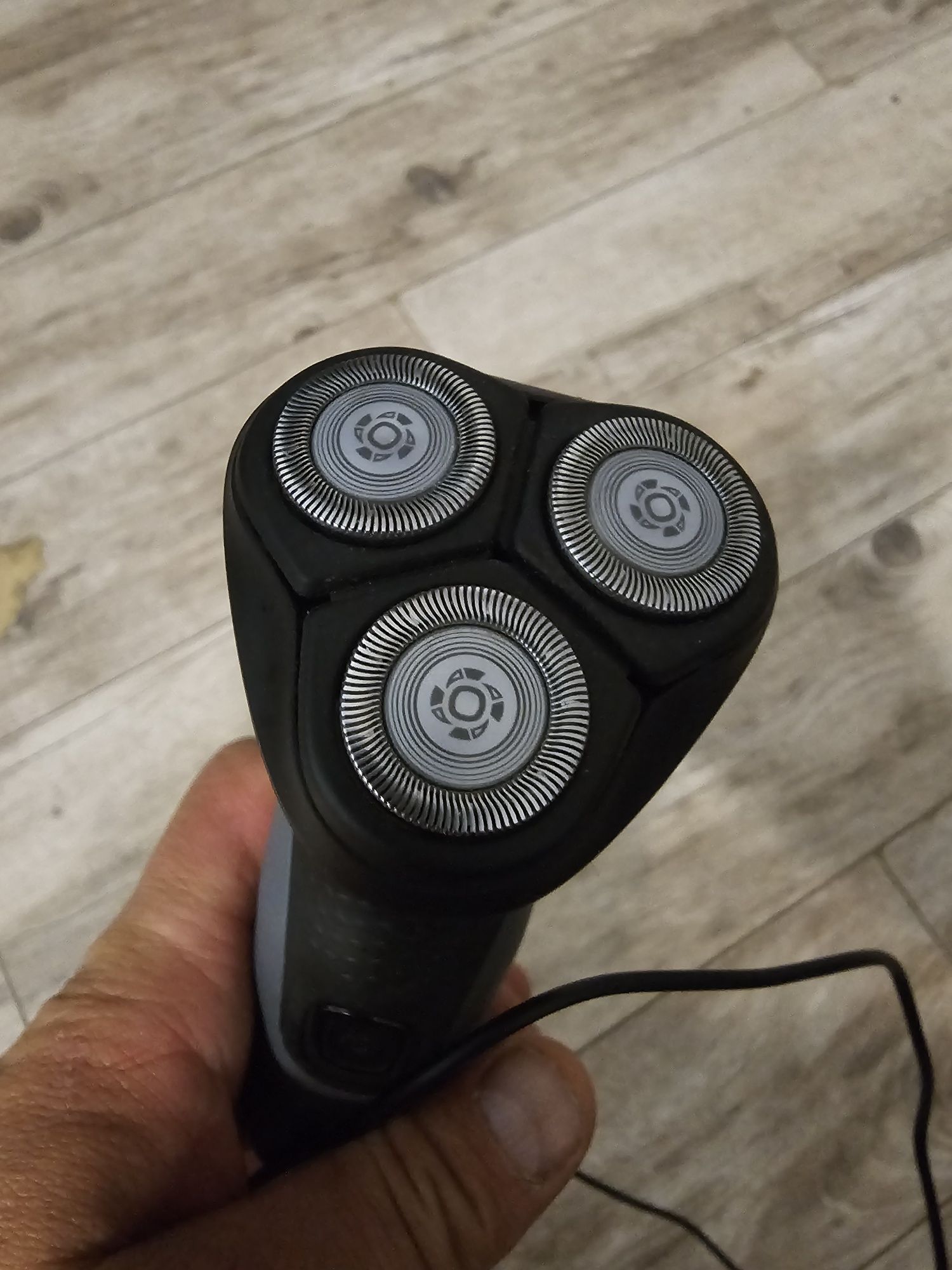 Maszynka elektryczna Philips 1000 series
