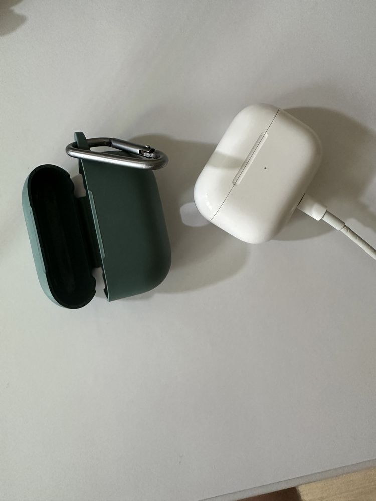 Продам AirPods Pro оригинал