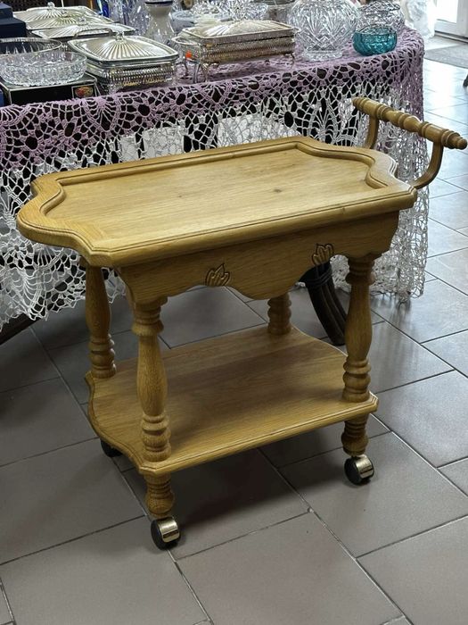 Кожаный, шкіряний диван. Стіл  журнальний  шинуазри,с Европы