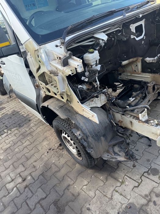 Mercedes sprinter ćwiartka 907