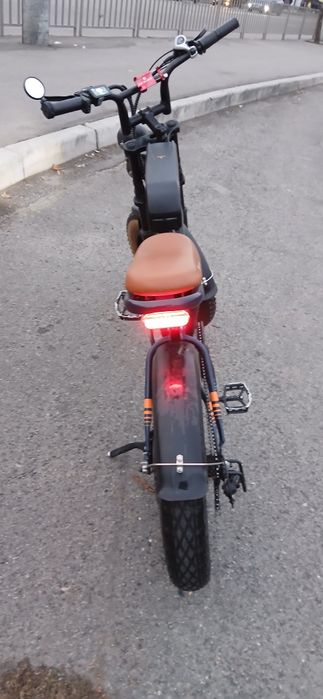 Електровелосипед Engwe M20