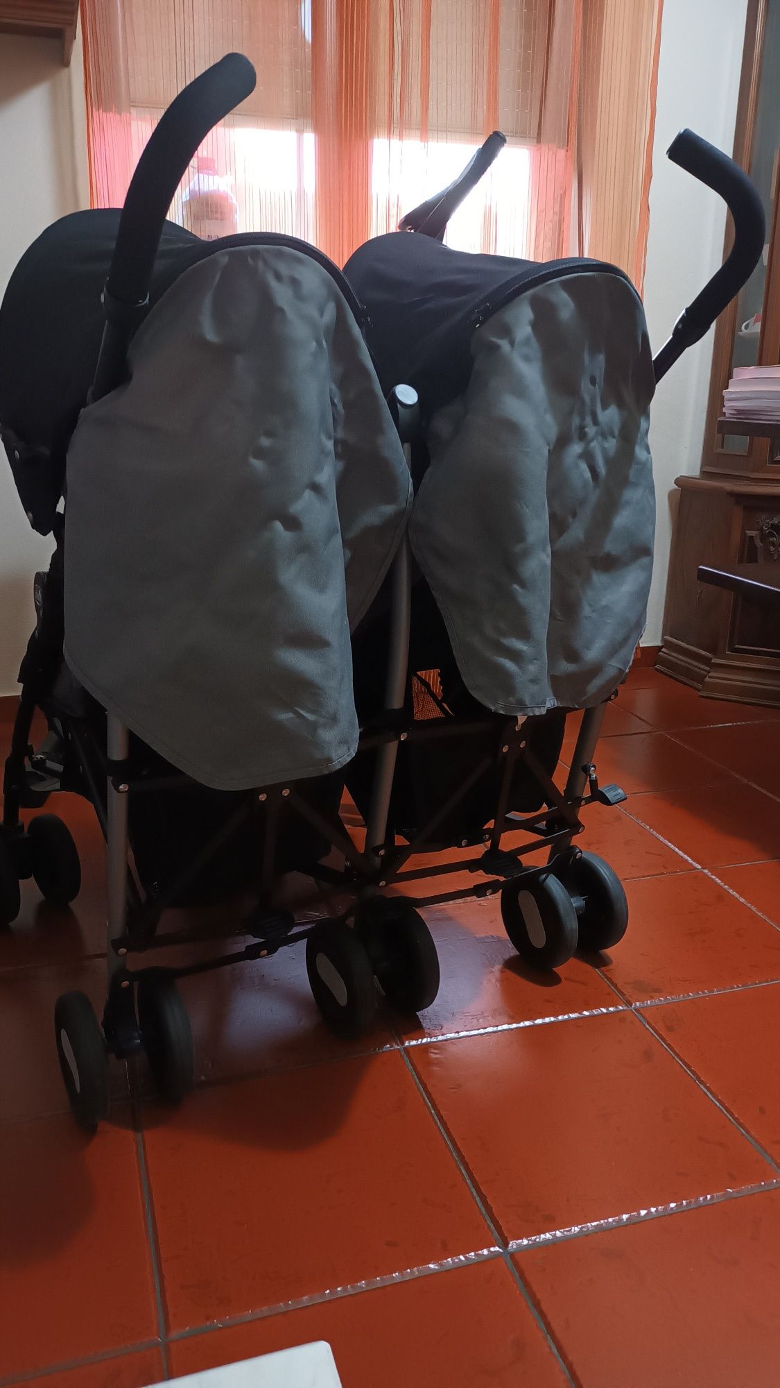 Carro para gémeos Chico