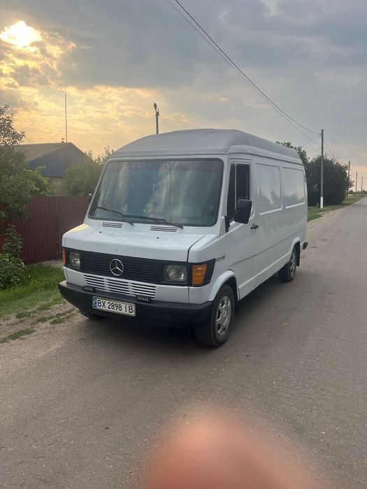 Mерседес -BENZ 208D