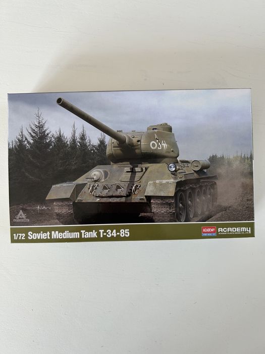 Czołg T-34/86 model do sklejania Academy 13421