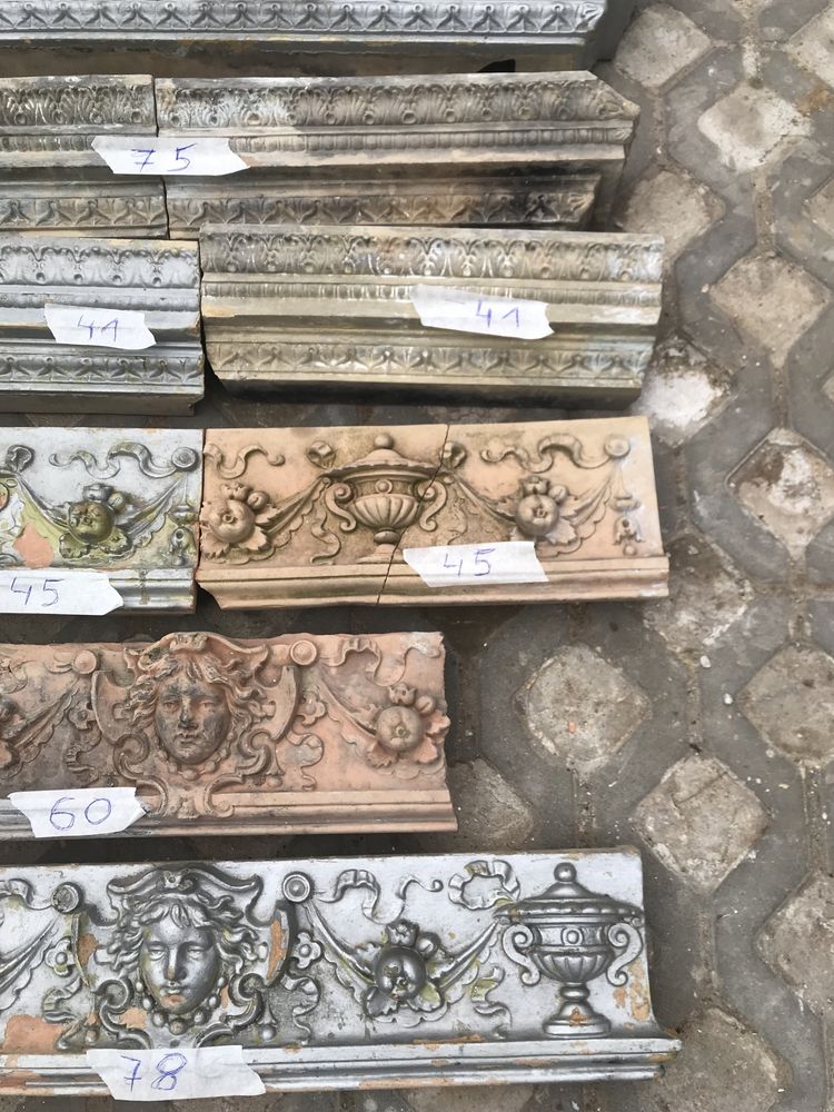 Gzyms - zwieńczenie zabytkoweko pieca kaflowego- kompletny-