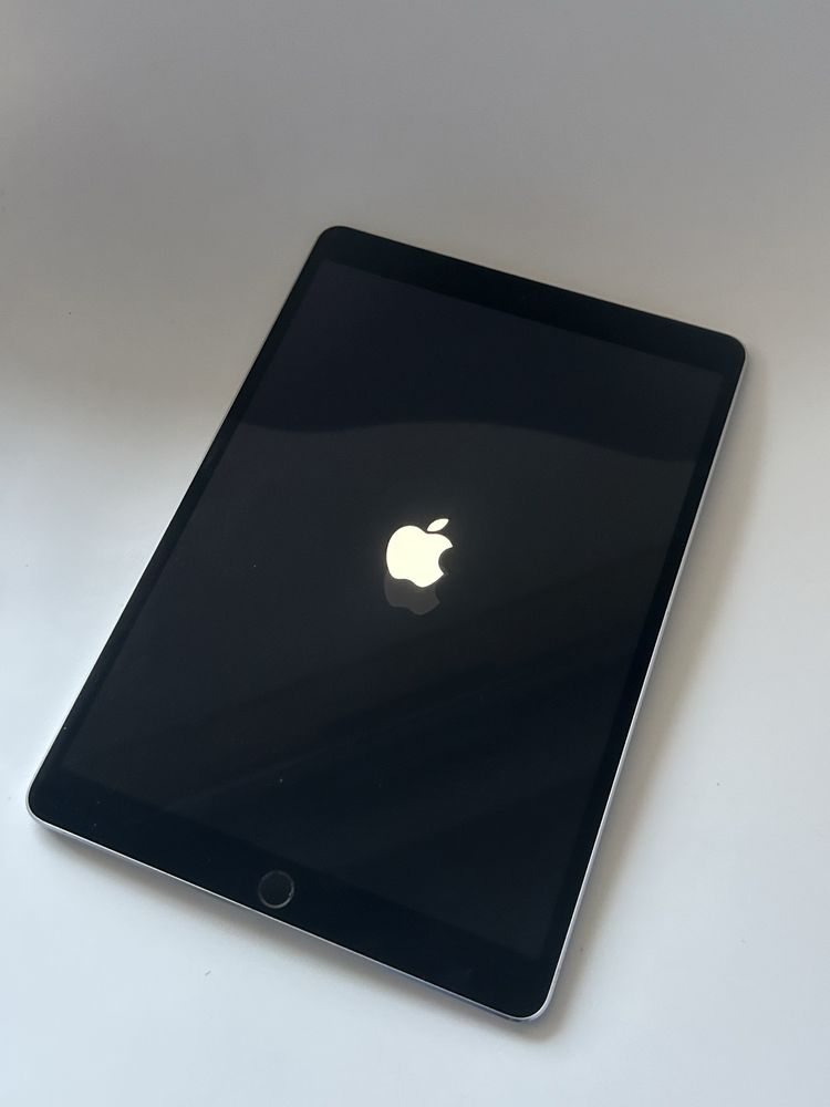 APPLE iPad 6 generacji model A1893 Bat. 94%