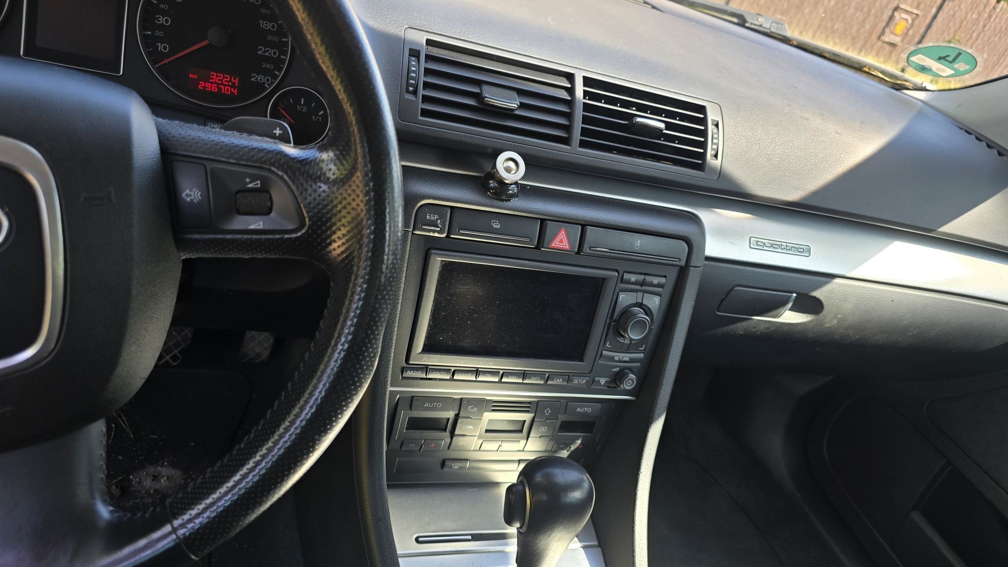 Przód Audi A4 B7 LY7G xenon Europa