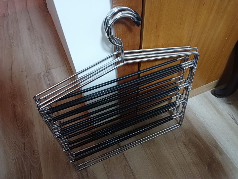 Cabides para calças e cabides para gravatas