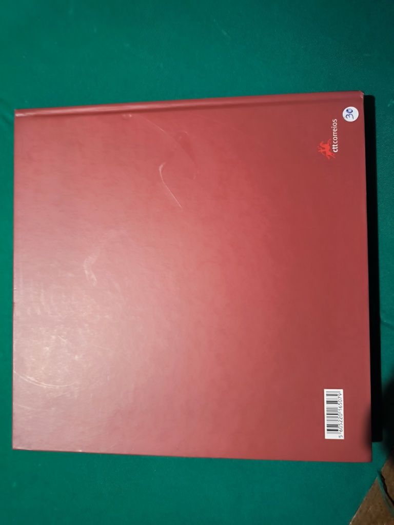 Livro em busca da Lisboa Árabe dos ctt