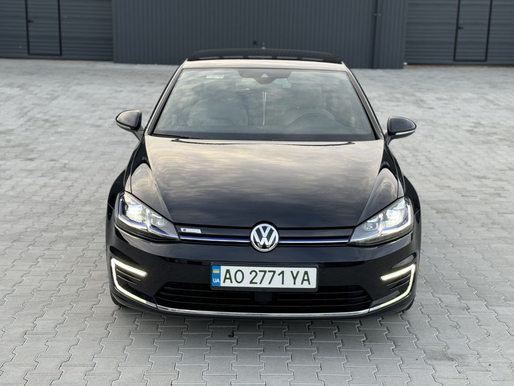 Volkswagen e-Golf 2019 рік VII покоління запас ходу 270 км