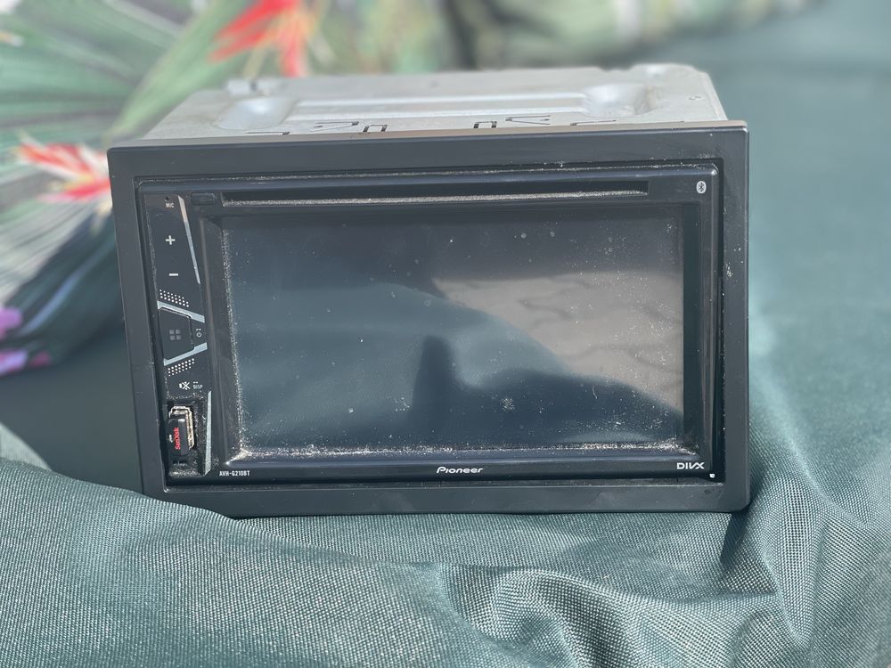 Radio samochodowe Pioneer AVH-G210BT