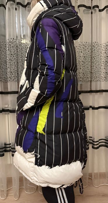 Зимовий довгий пуховик