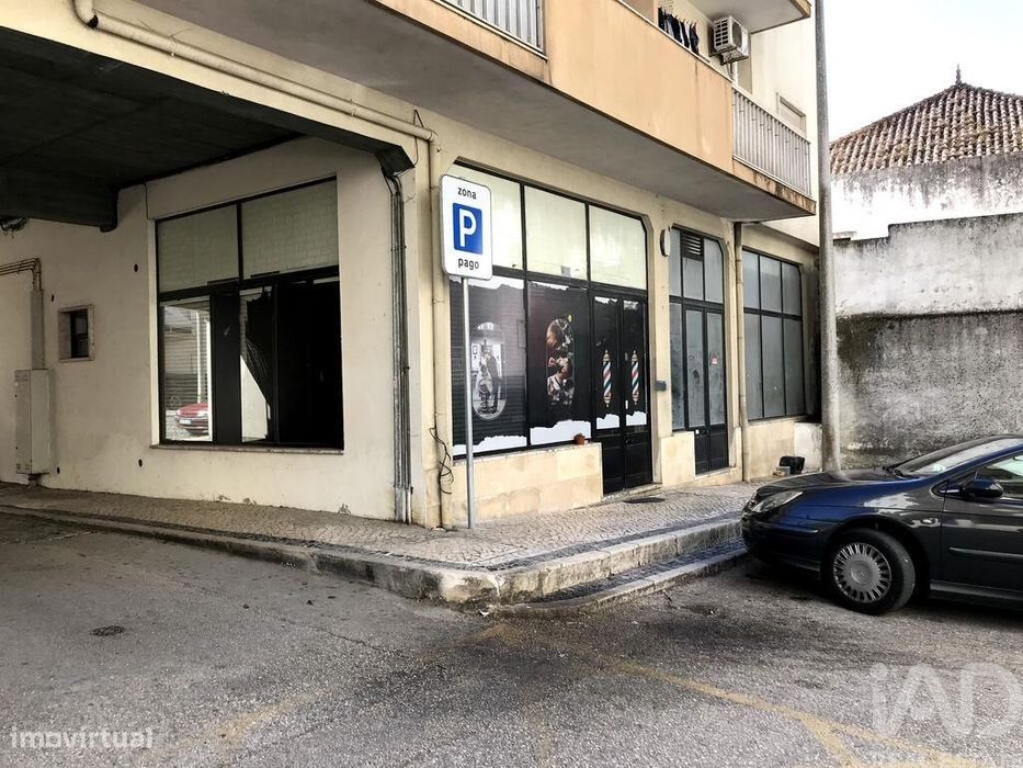 Loja / Estabelecimento Comercial T1 em Nossa Senhora da Piedade de 25,