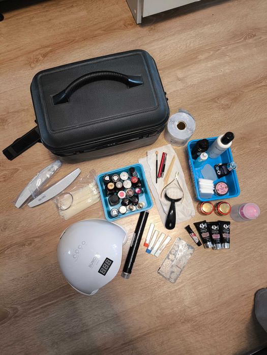 Zestaw do paznokci.Zestaw do manicure hybrydowego i żelowego, lampa