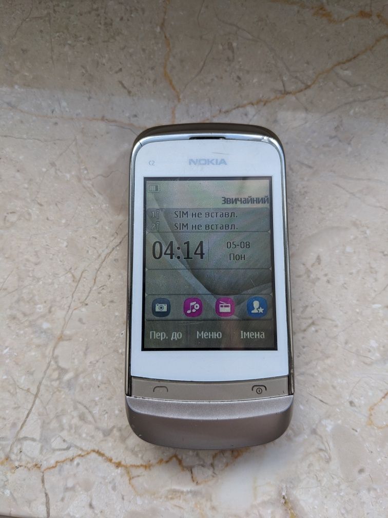 Мобільний телефон Nokia C2-06