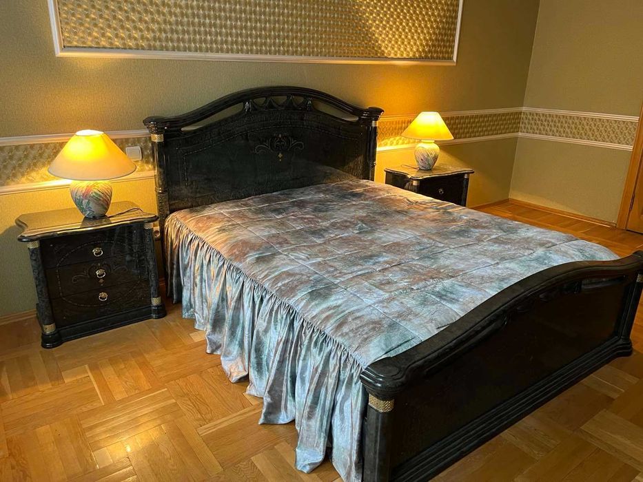 Здається 3-к.кв в центрі столиці - на вул.Омеляновича-Павленка,14/12