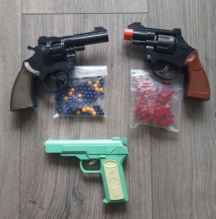 Набор игрушечные пистолеты, с шариками, с пистонами и хлопающий