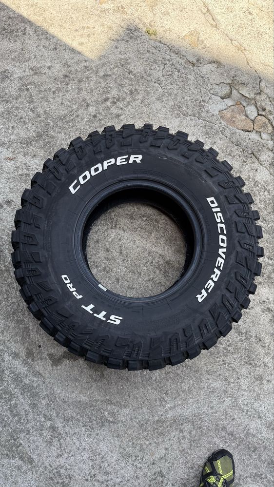 Pneus Cooper Discoverer STT Pro 33/12.50R15