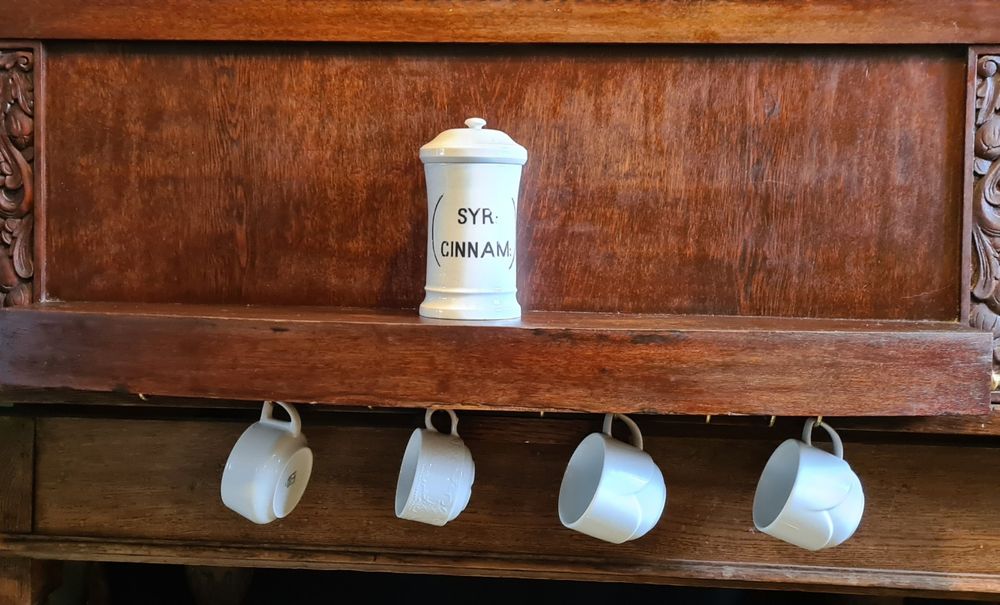 Półka antyczna kuchenna !